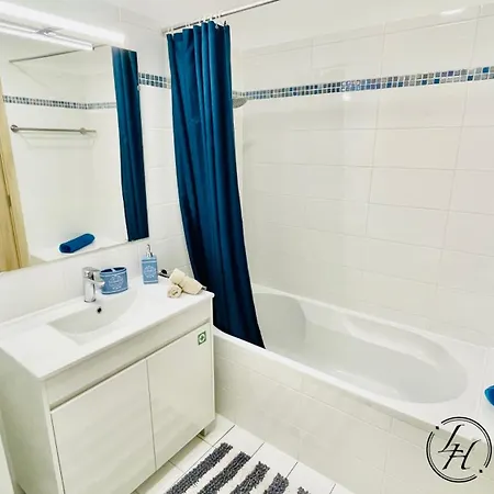 Elsarosa - 500m - 2 Pools - Tennis & Padel Apartman *